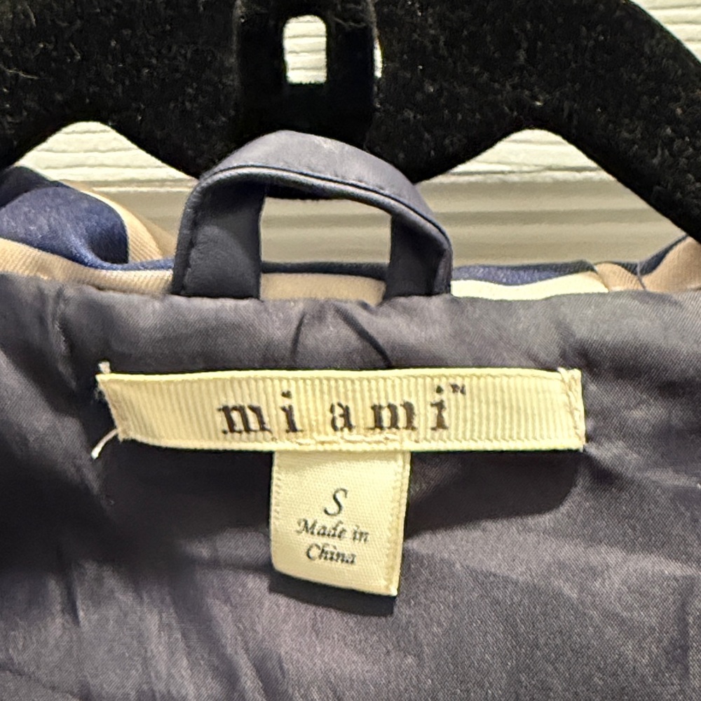 Miami Navy Raincoat with Floral Trim S - Picture 2 of 4